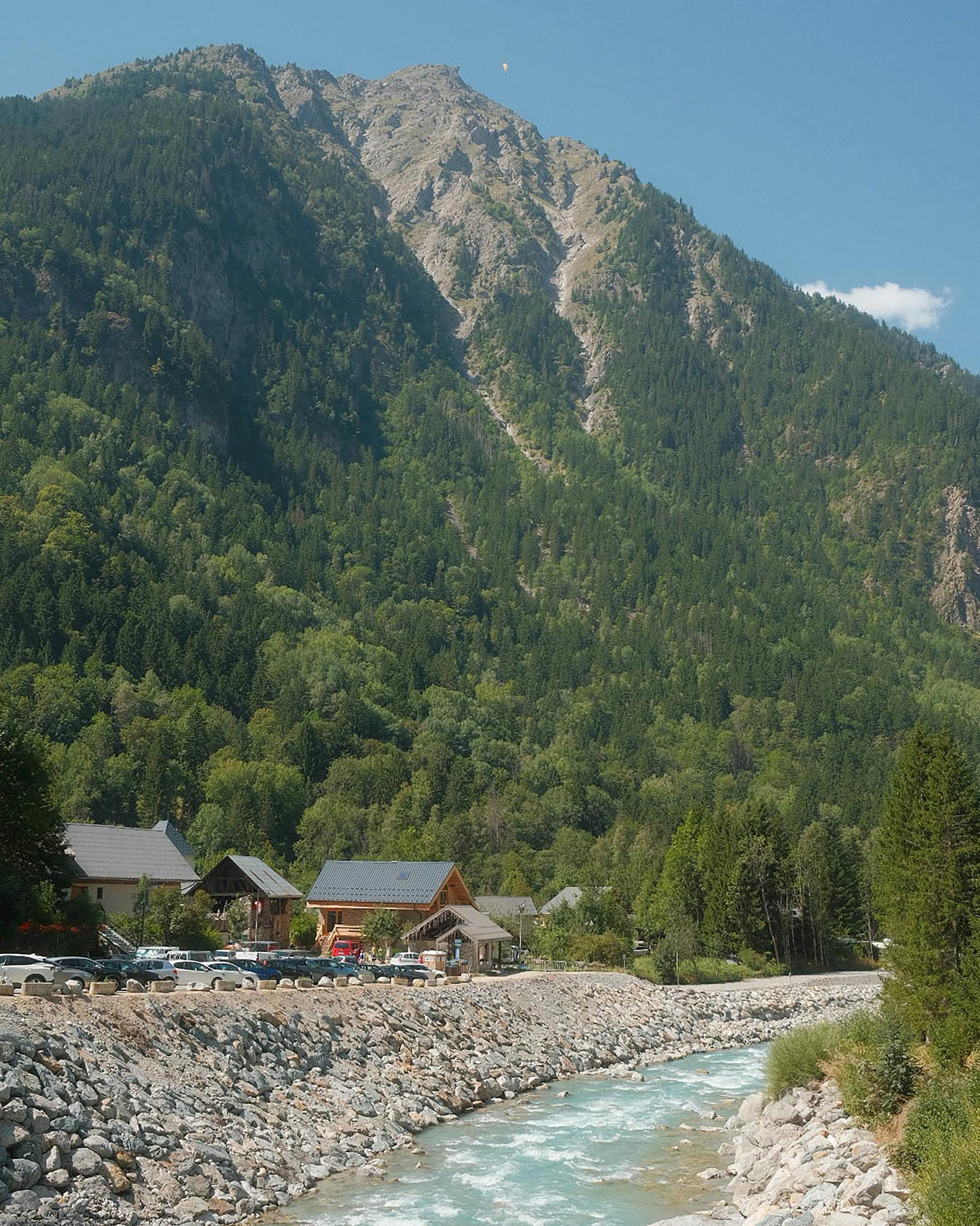 Picturesque mountain landscape with lush greenery in Les Deux Alpes, France.